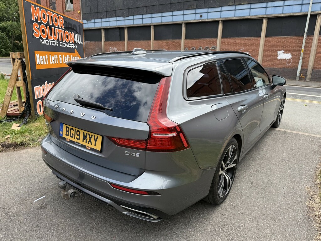 Volvo V60 2.0 R-design D4 Grey #2