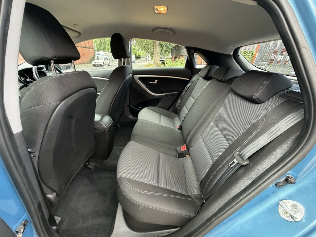 Hyundai I30 1.4 Classic 98 Bhp Silver #36