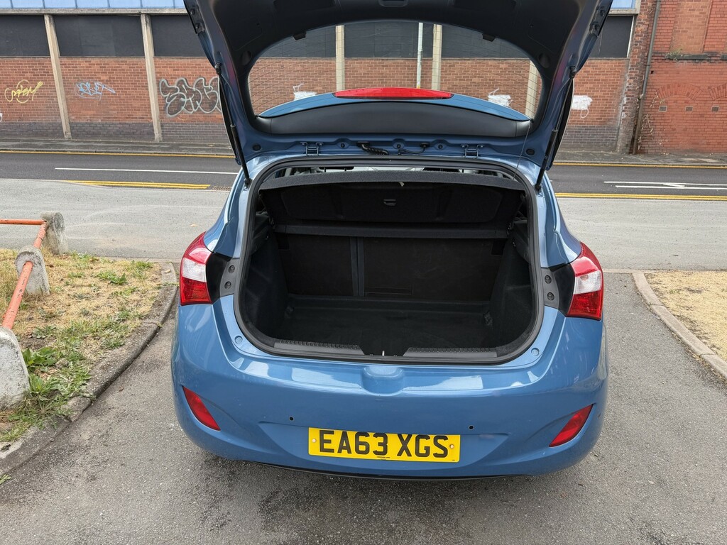 Hyundai I30 1.4 Classic 98 Bhp Silver #26