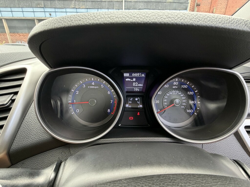 Hyundai I30 1.4 Classic 98 Bhp Silver #40