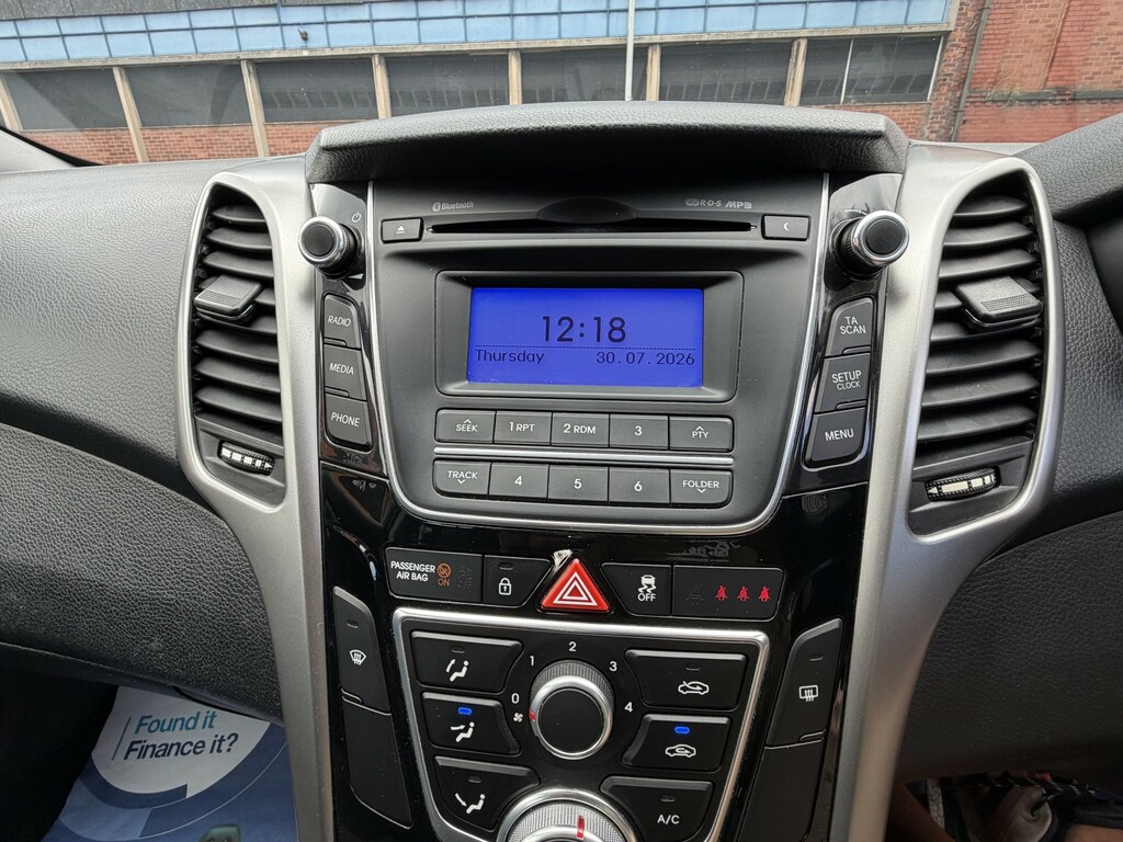 Hyundai I30 1.4 Classic 98 Bhp Silver #41