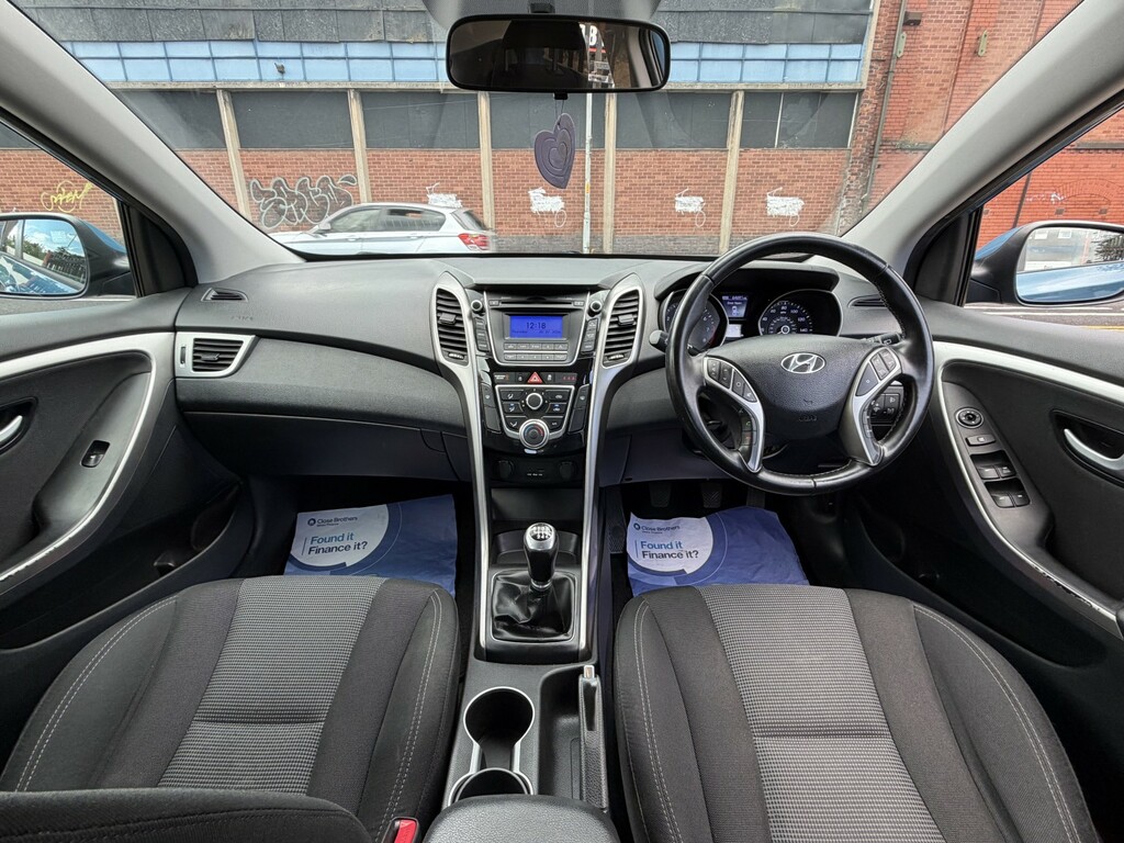 Hyundai I30 1.4 Classic 98 Bhp Silver #38