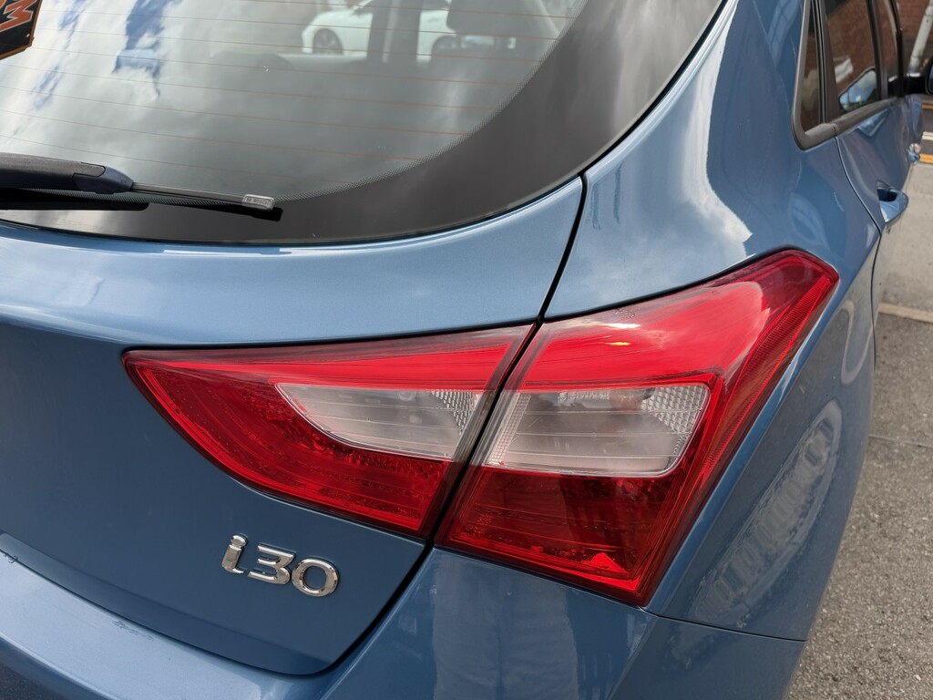 Hyundai I30 1.4 Classic 98 Bhp Silver #17