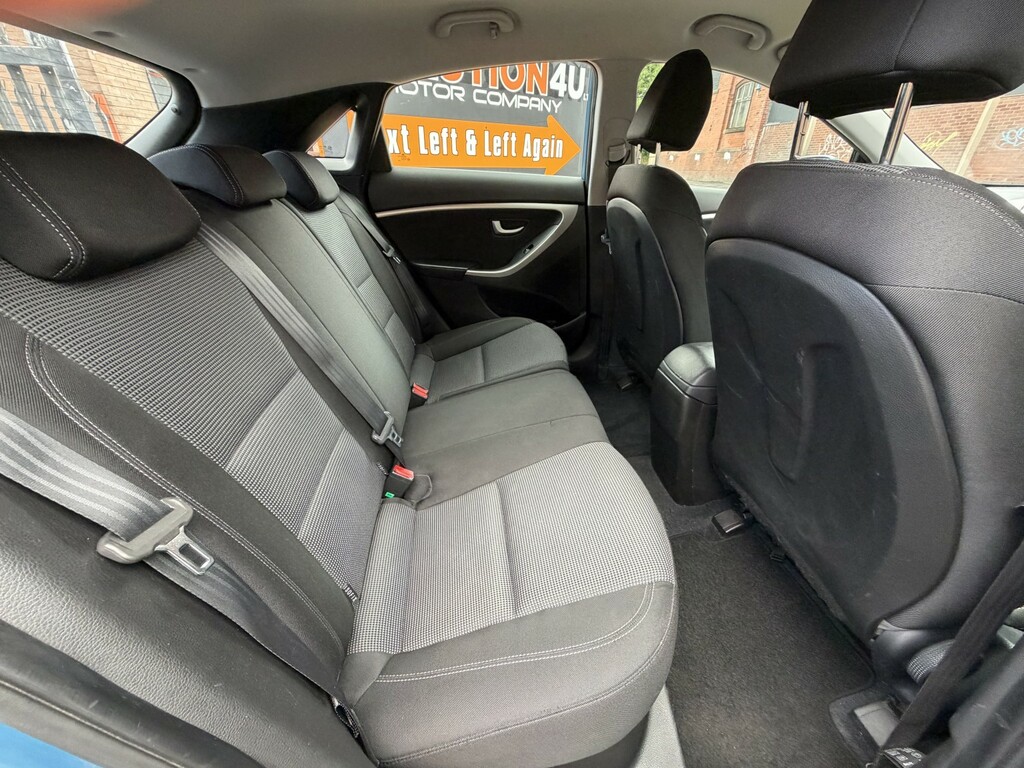 Hyundai I30 1.4 Classic 98 Bhp Silver #37