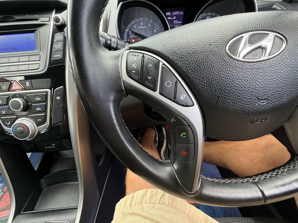 Hyundai I30 1.4 Classic 98 Bhp Silver #47