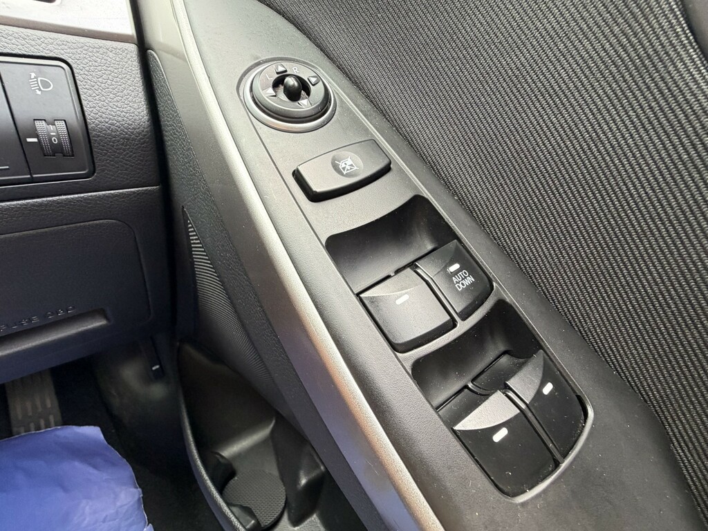 Hyundai I30 1.4 Classic 98 Bhp Silver #50