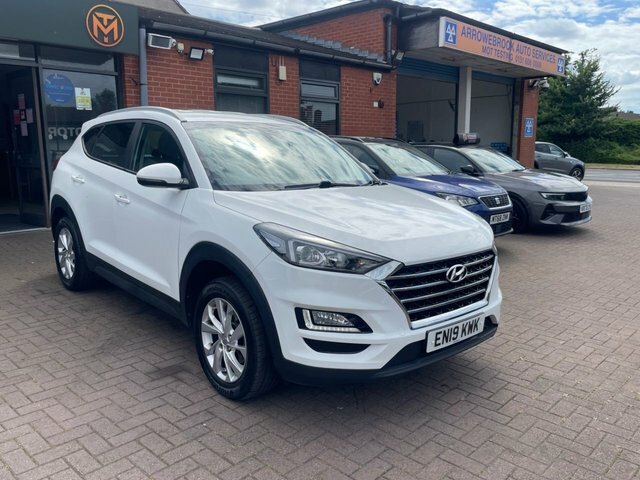 Hyundai Tucson 2019 1.6 Gdi Se Nav Suv Euro 6 White #3