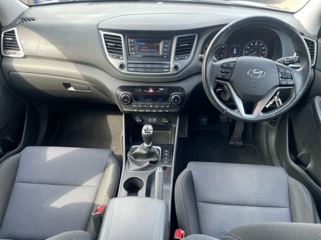 Hyundai Tucson 2018 1.6 Gdi Blue Drive Se Suv E Grey #2