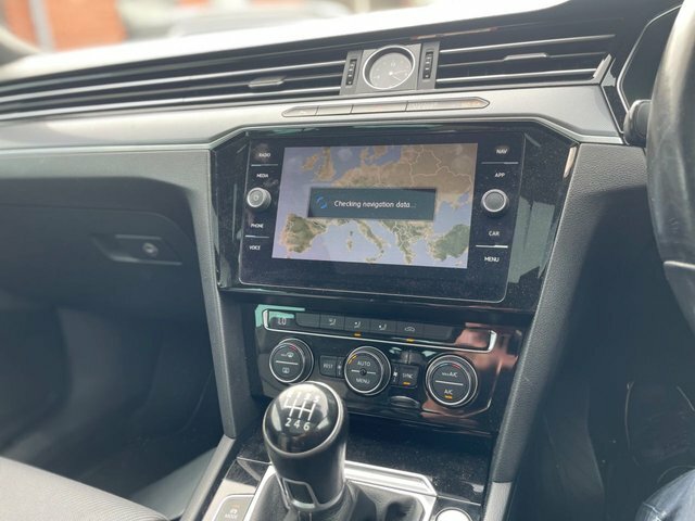 Volkswagen Passat 1.5 Tsi Evo Se Nav Blue #9