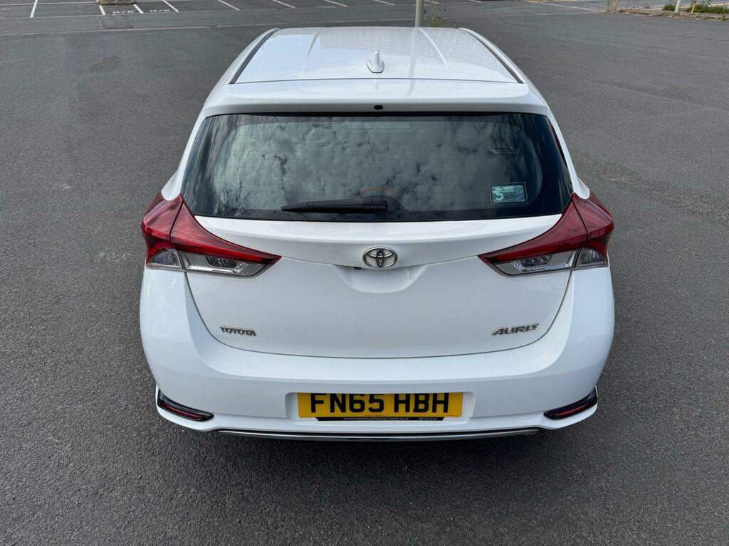 Toyota Auris 1.6 D-4d Business Edition Euro 6 Ss White #6
