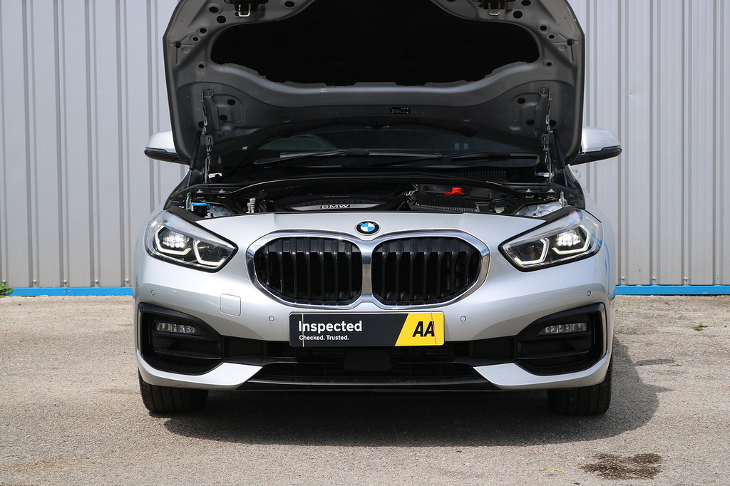 BMW 1 Series 120D Sport 2.0 BT71VYP Silver #2