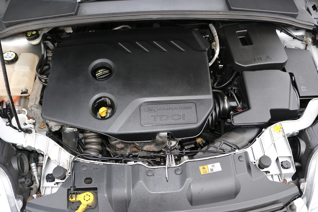 Ford Focus 1.6 Tdci Edge Silver #4