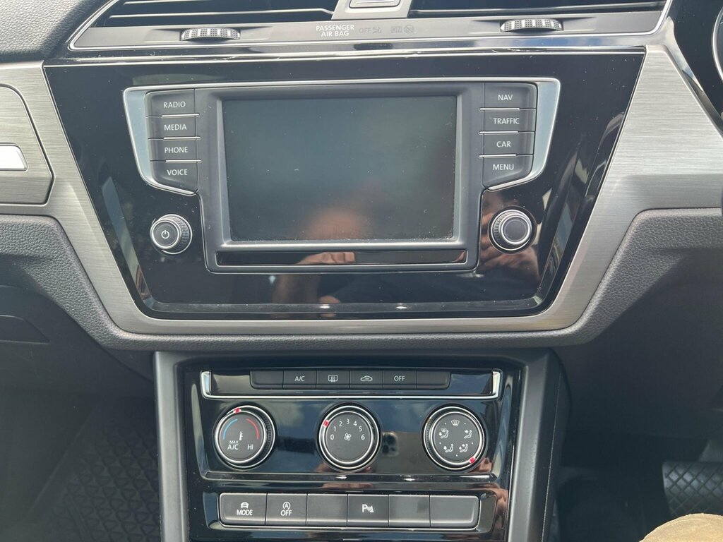 Volkswagen Touran Touran Se Tdi Bluemotion Technology Black #23