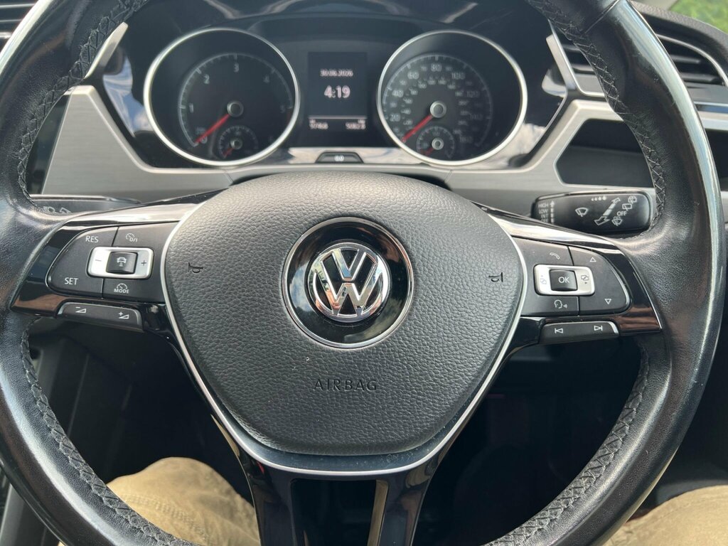 Volkswagen Touran Touran Se Tdi Bluemotion Technology Black #26