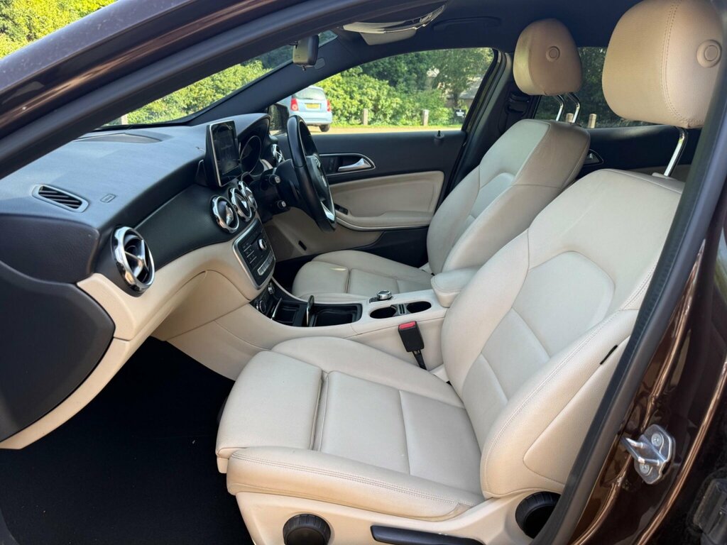 Mercedes-Benz GLA Class 1.6 Gla200 Se 7G-dct Euro 6 Ss Brown #3