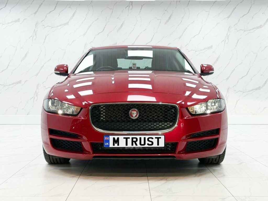 Jaguar XE 2L Prestige Red #3