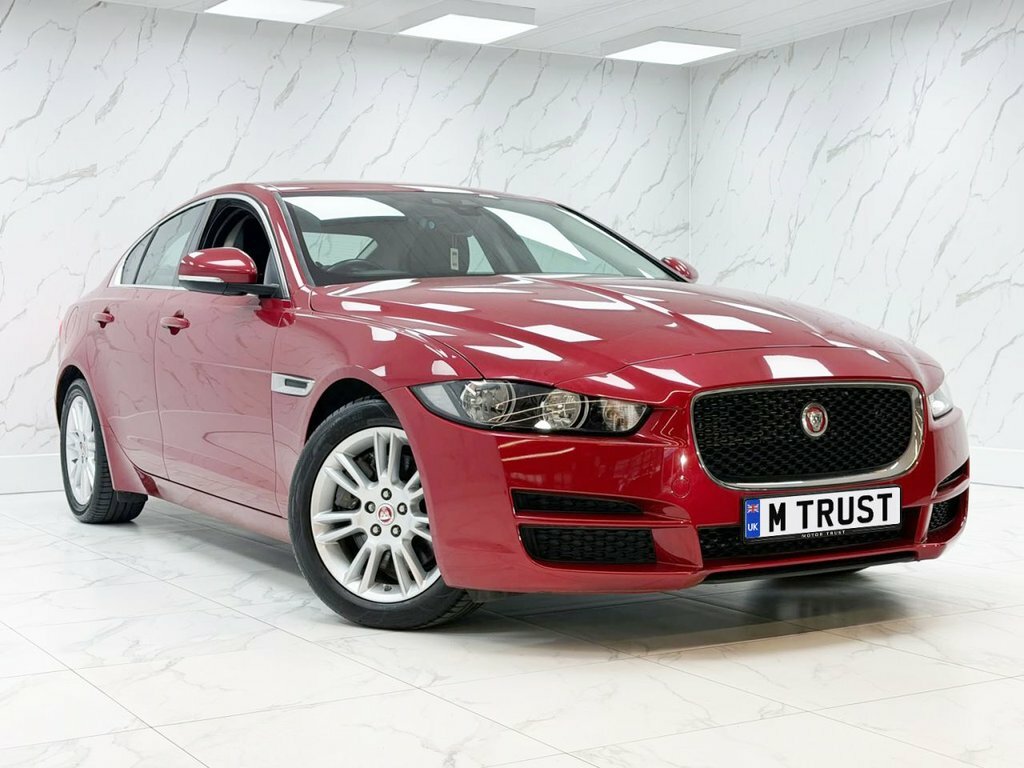 Jaguar XE 2L Prestige Red #2