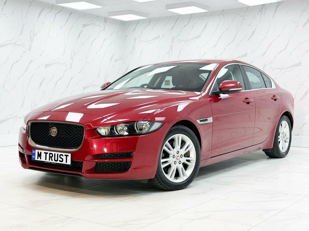 Jaguar XE 2L Prestige Red #5