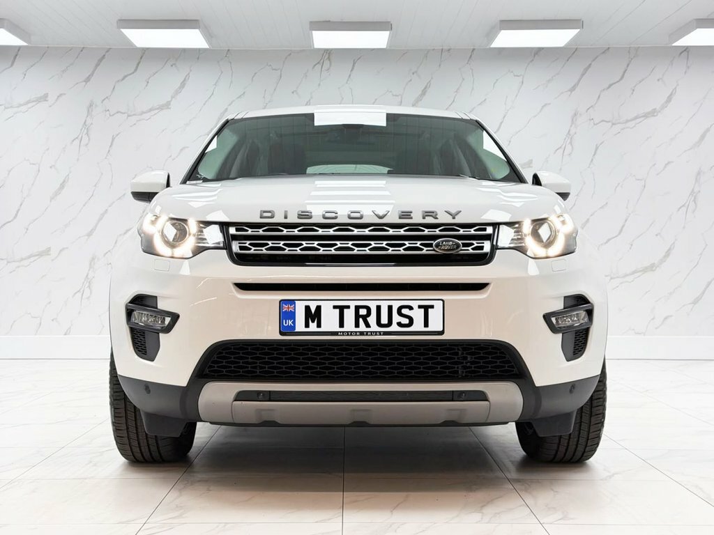 Land Rover Discovery Sport 2L Hse CK19ZXD White #2