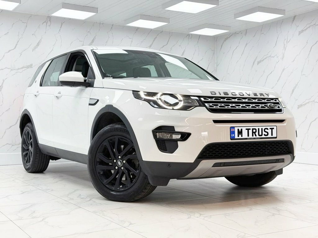 Land Rover Discovery Sport 2L Hse White