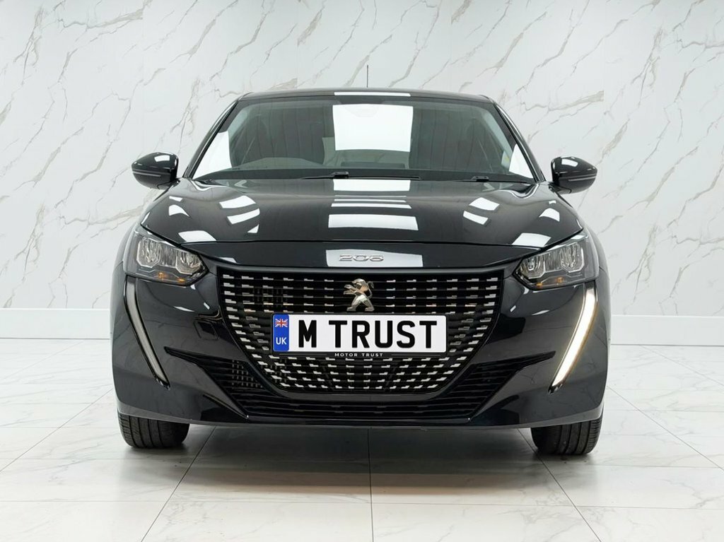 Peugeot 208 1.5L Allure Premium Black #3