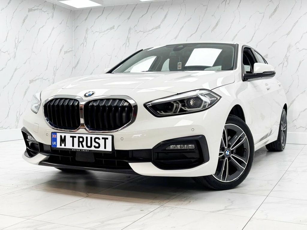 BMW 1 Series 1.5L Sport EJ71PCO White #3