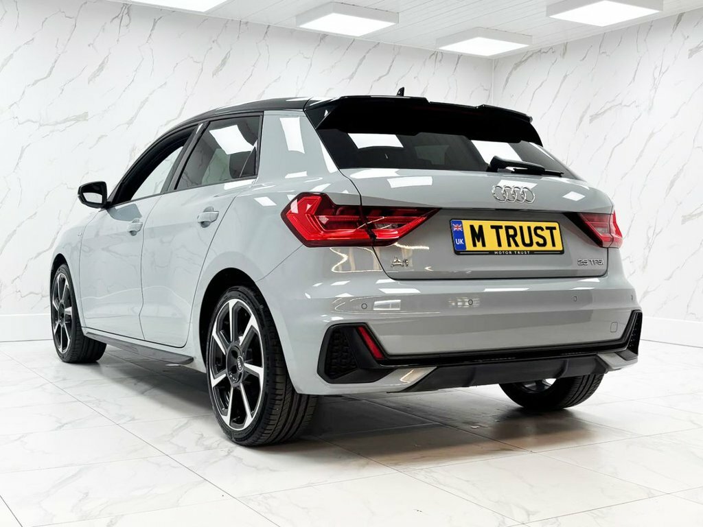 Audi A1 1L Black Edition YG72UKX Grey #6