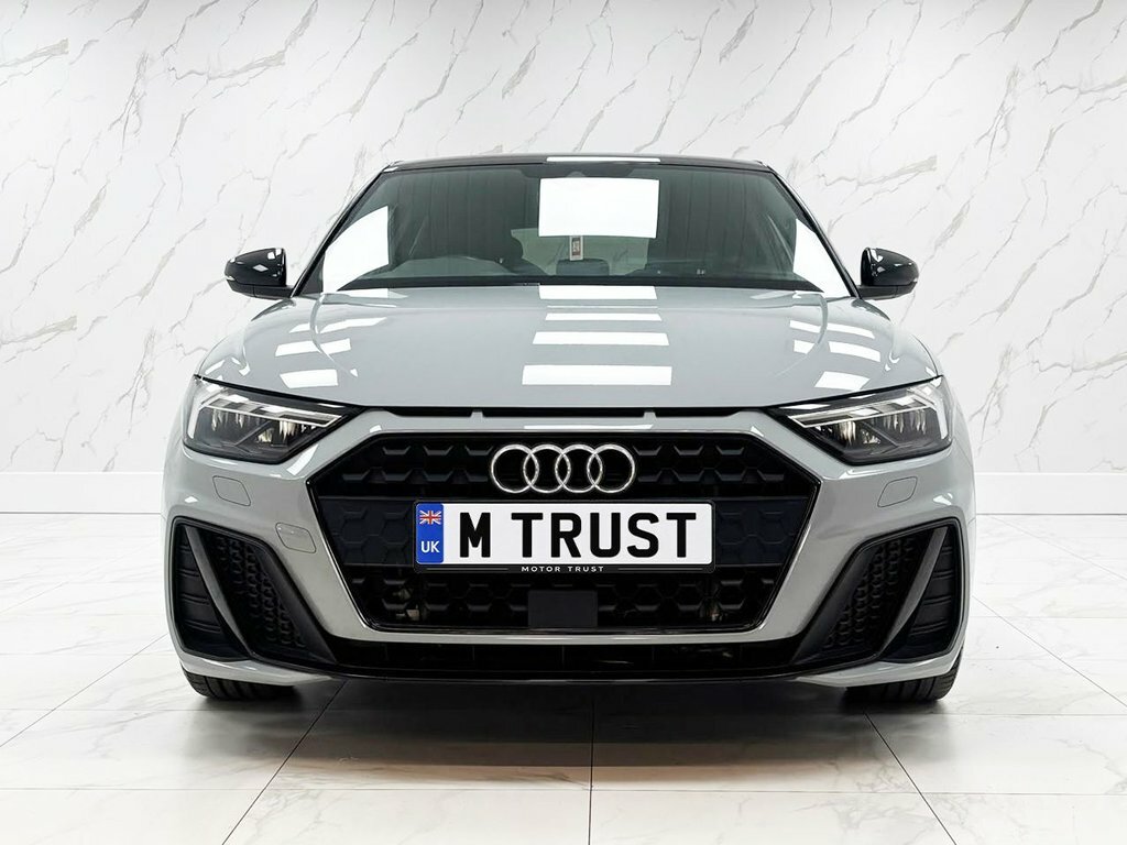 Audi A1 1L Black Edition YG72UKX Grey #3