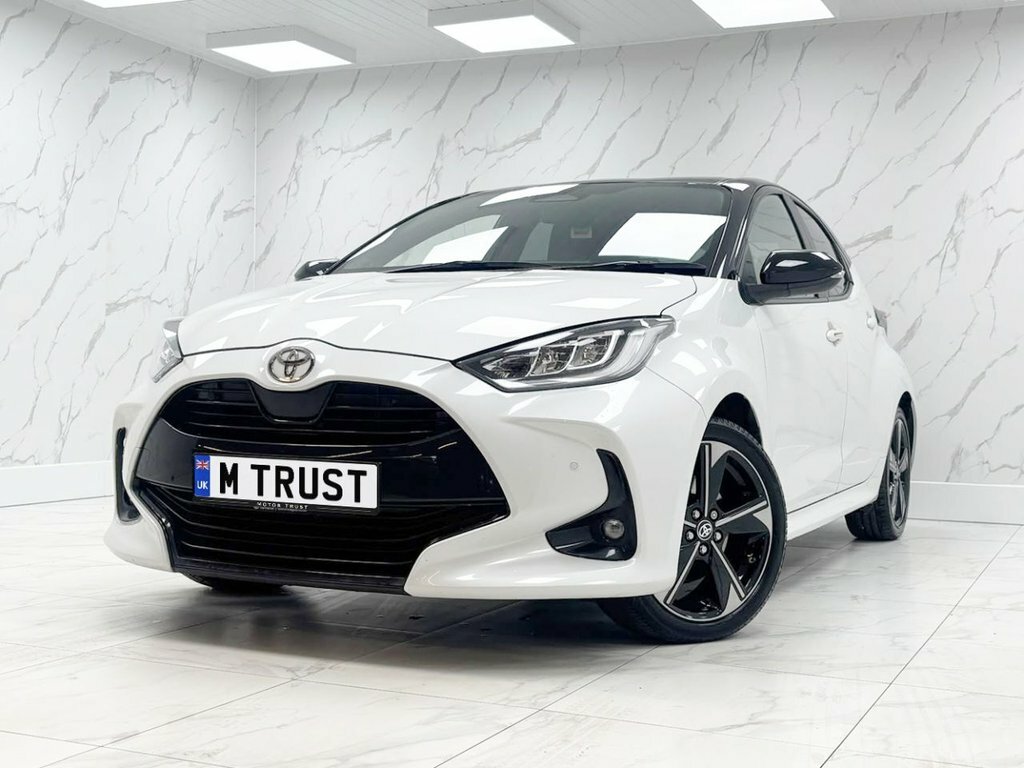 Toyota Yaris 1.5L Premiere Edition LR24HGM White #4