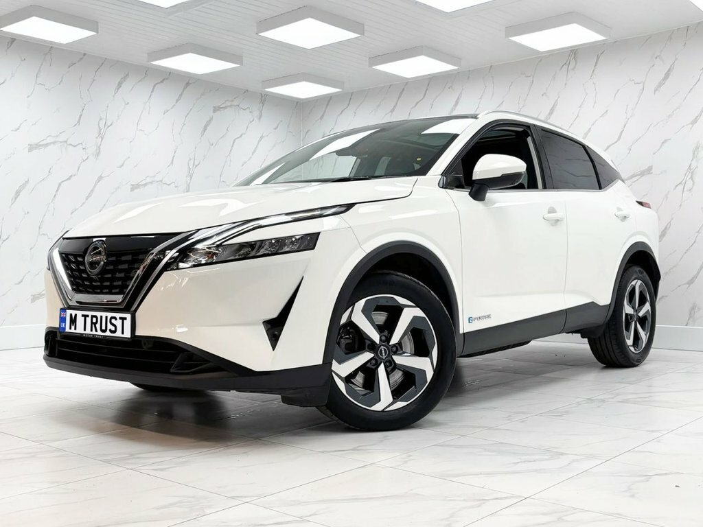 Nissan Qashqai 1.5L N-connecta WG24MXX White #4
