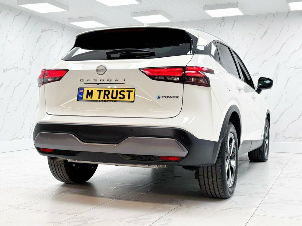 Nissan Qashqai 1.5L N-connecta WG24MXX White #6