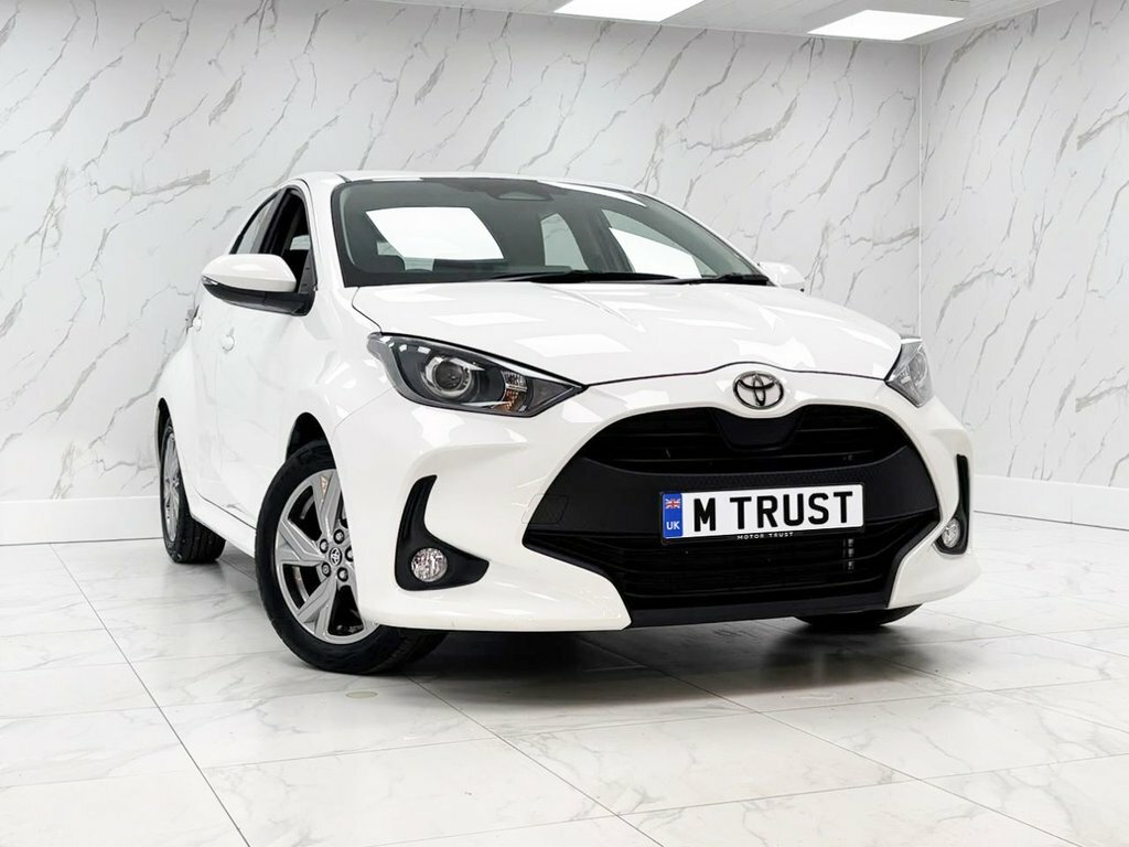 Toyota Yaris 1L Icon PF24FEX White #2