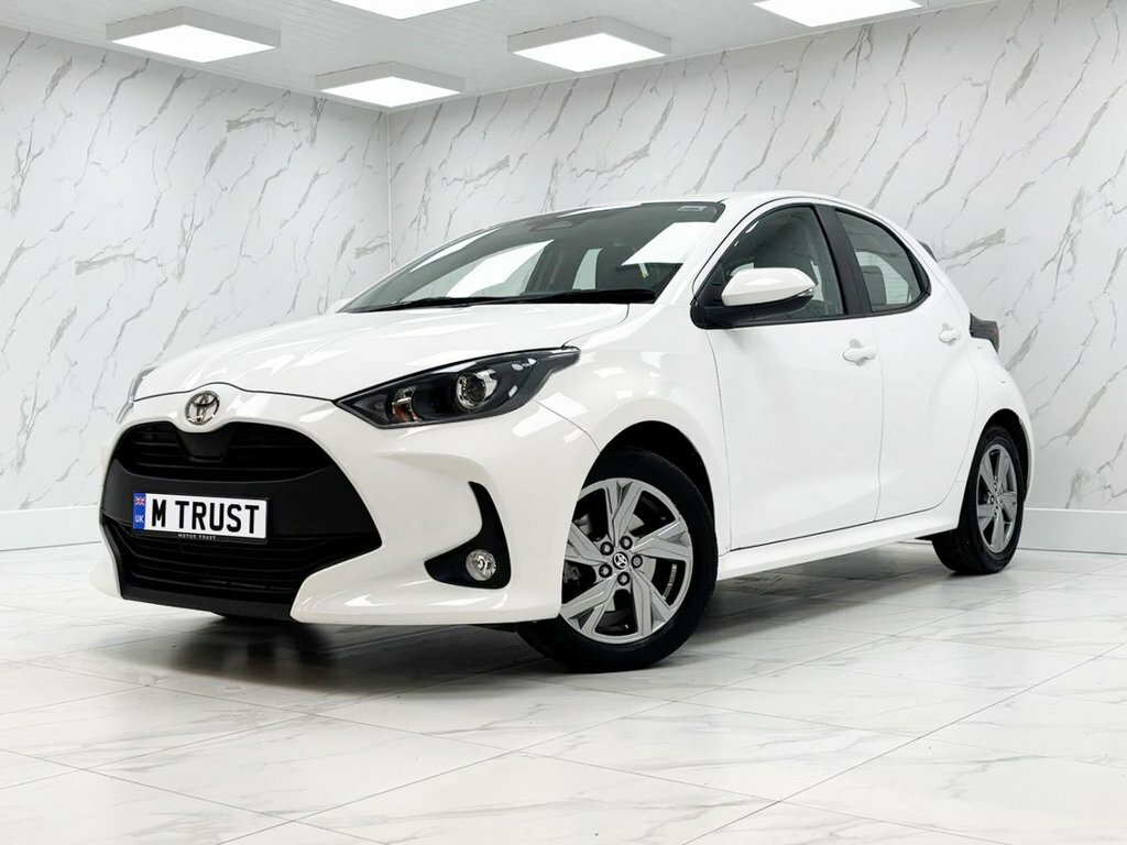 Toyota Yaris 1L Icon PF24FEX White #5