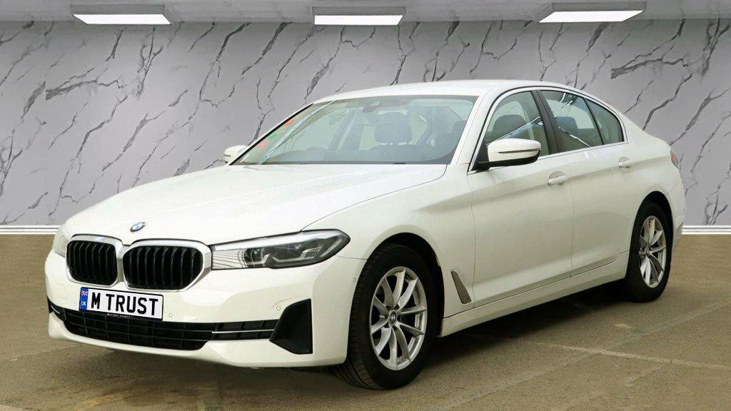 BMW 5 Series 2L Se White #2
