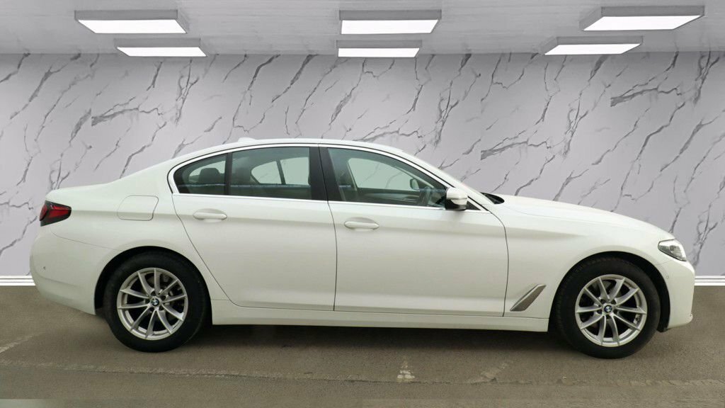 BMW 5 Series 2L Se White #5