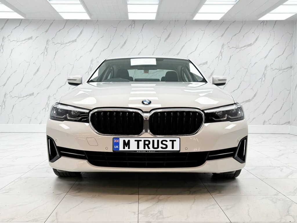 BMW 5 Series 2L Se HJ22RKN White #2