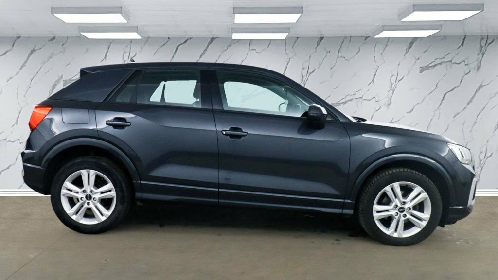 Audi Q2 1.5L Sport Grey #5