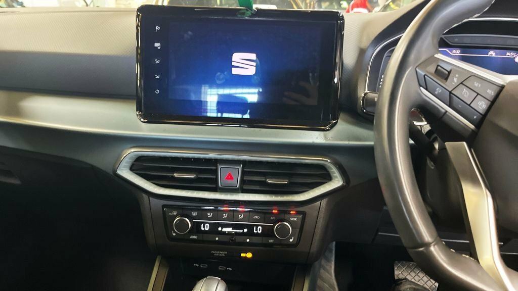 Seat Arona Se Technology White #7