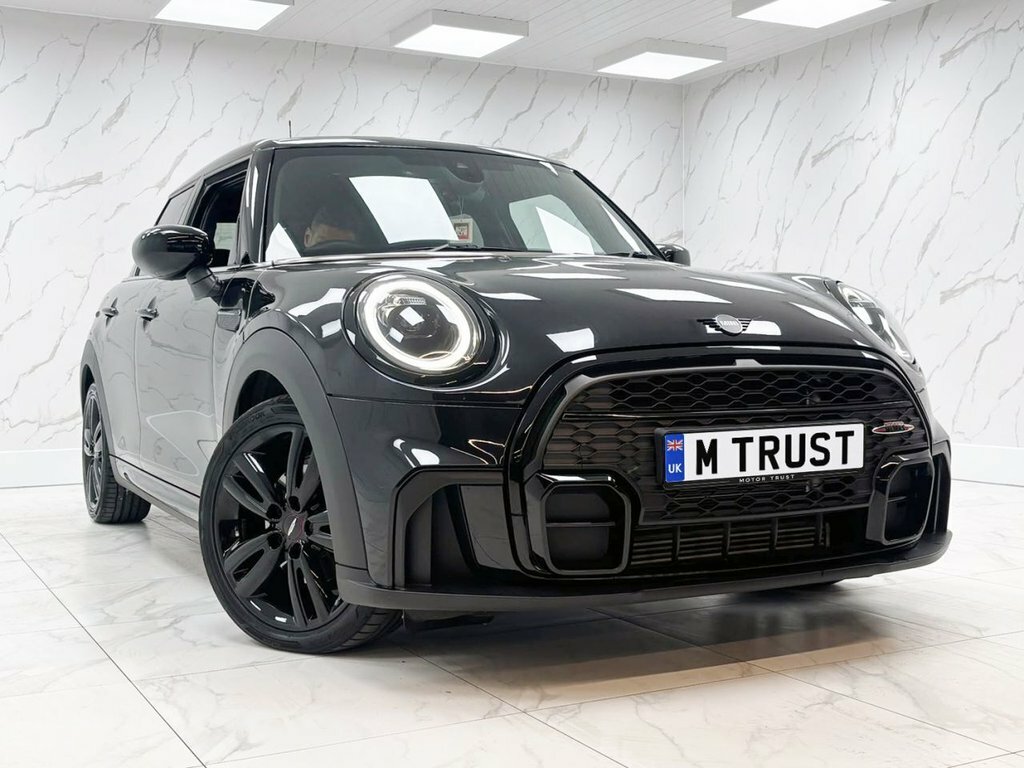 Mini Hatch 1.5L Cooper Sport KW73YWX Black #2