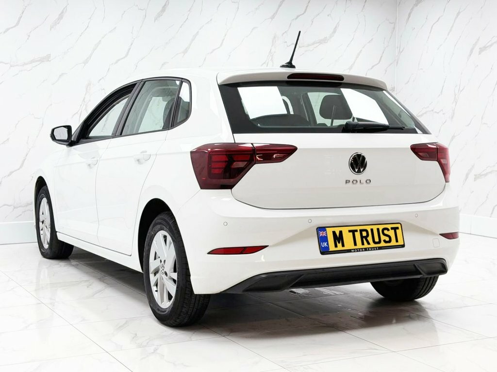 Volkswagen Polo 1L Life MV72ZPZ White #6