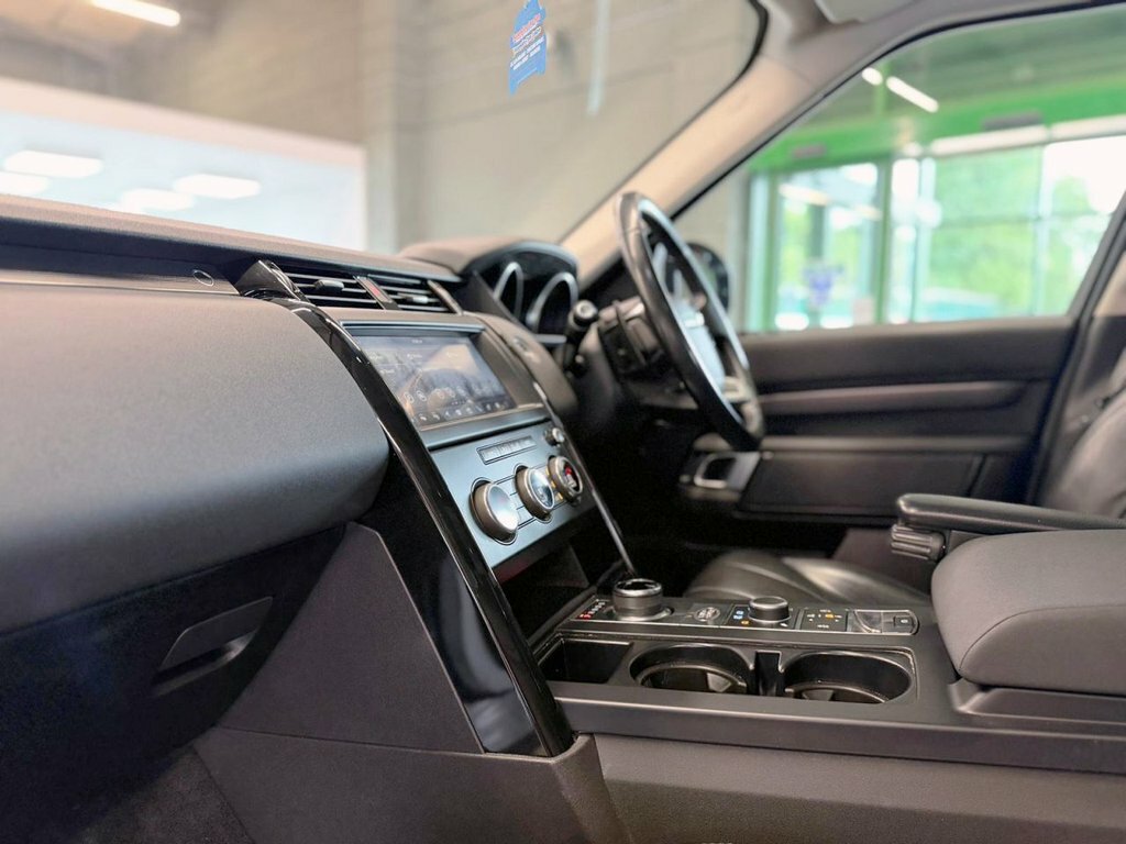 Land Rover Discovery  Black #11