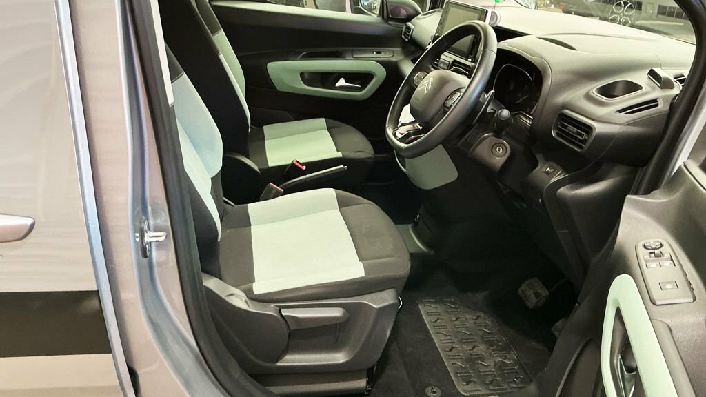 Citroen Berlingo Mpv White #7