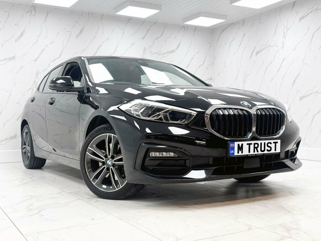 BMW 1 Series 1.5L Sport Black