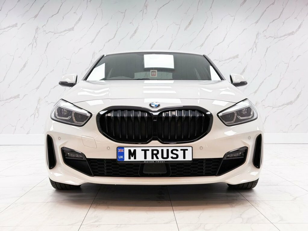 BMW 1 Series 1.5L M Sport MA23WUD White #3