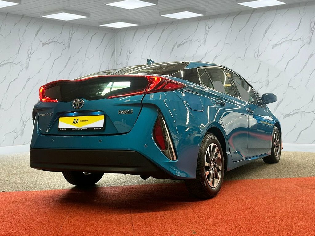 Toyota Prius Hatchback Black #7