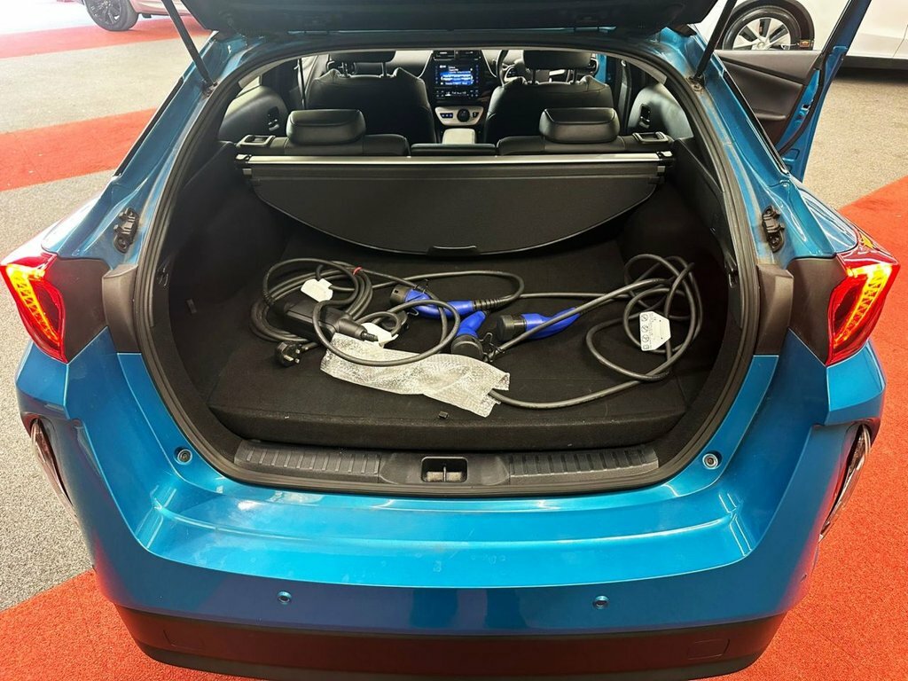 Toyota Prius Hatchback Black #22