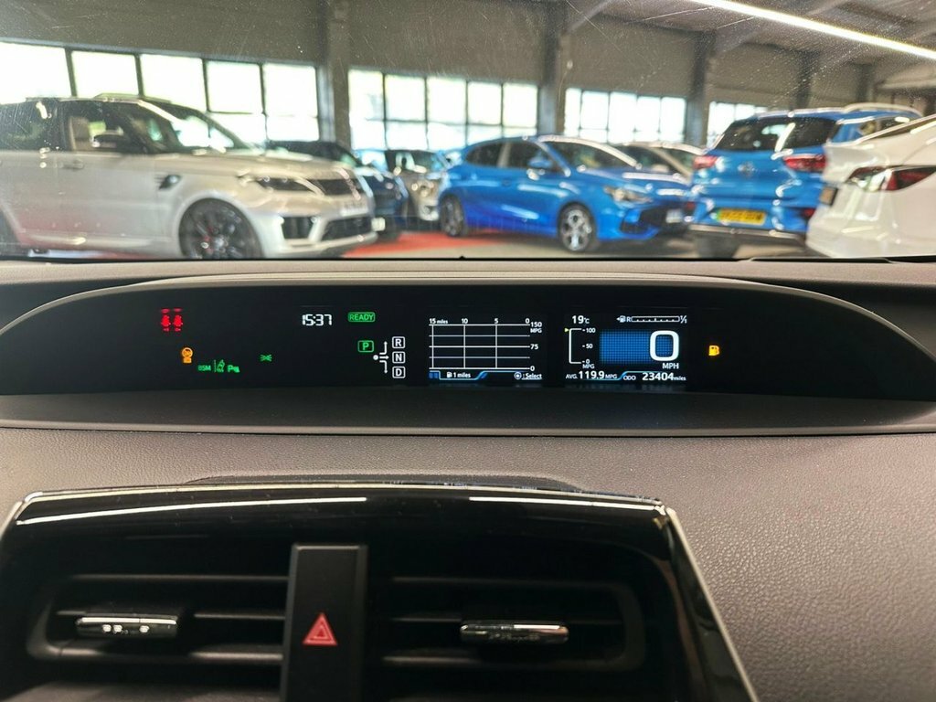Toyota Prius Hatchback Black #16