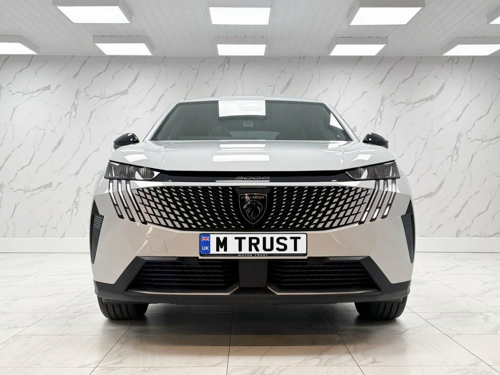 Peugeot 3008 1.2L Allure BN25UYK White #2