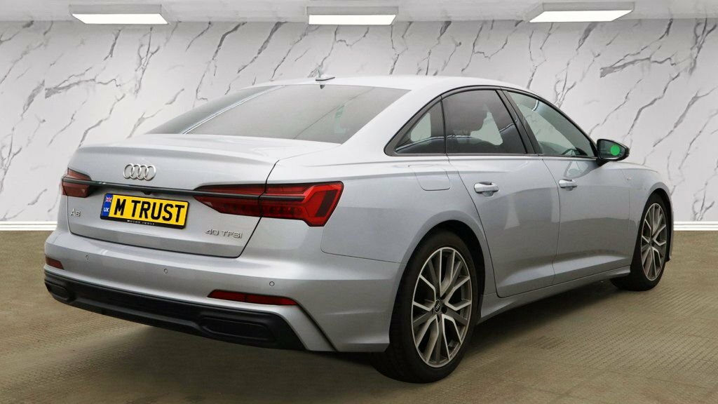 Audi A6 Saloon 2L Black Edition Silver #4