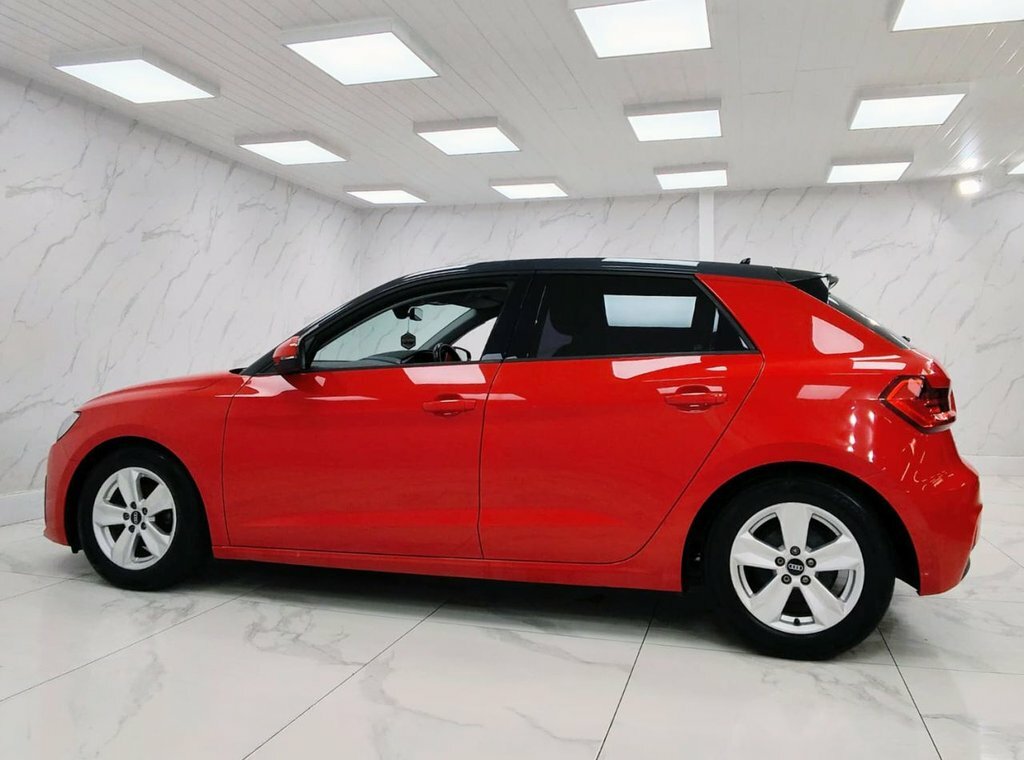 Audi A1 1L Technik MT70KBE Red #6